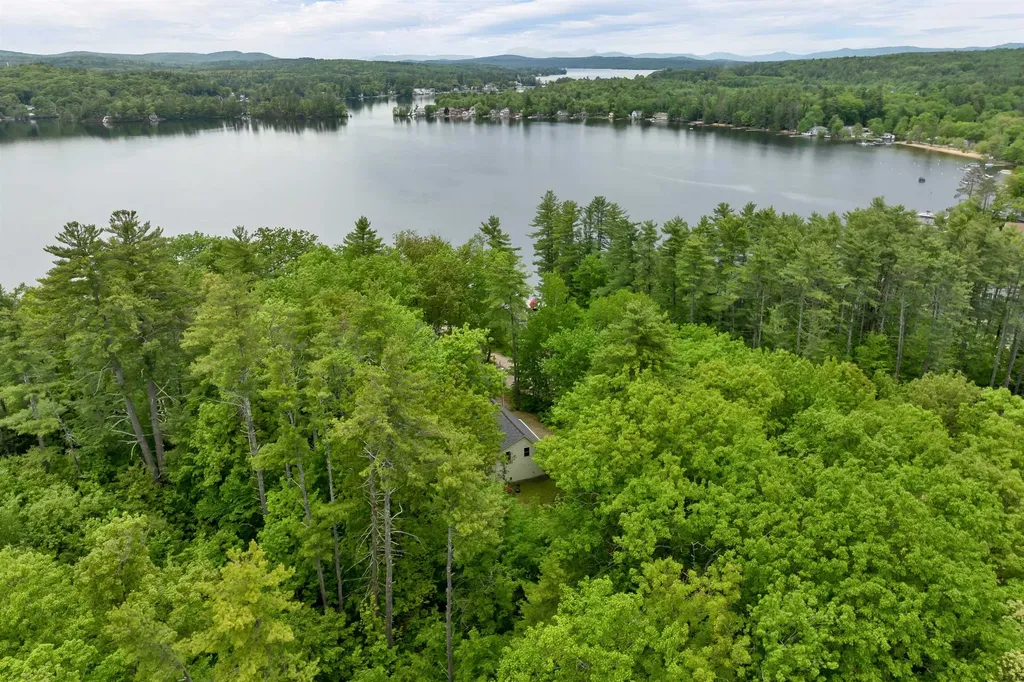 83 Fox Hill Road Belmont NH 03220