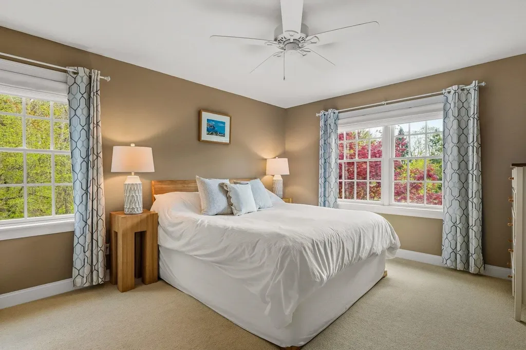 4 White Horse Drive Rye NH 03870