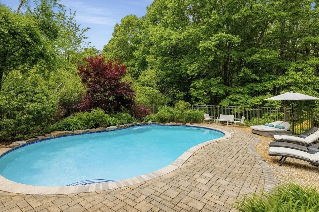 4 White Horse Drive Rye NH 03870