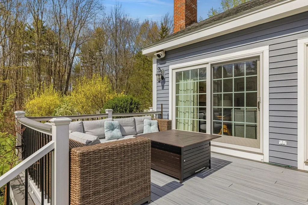 4 White Horse Drive Rye NH 03870