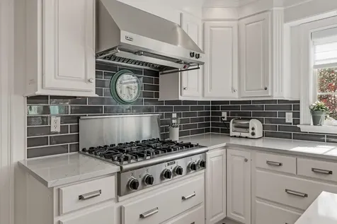4 White Horse Drive Rye NH 03870