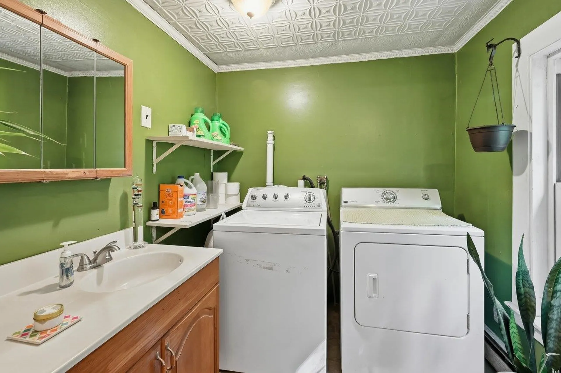 25 Eastman Avenue Bedford NH 03110