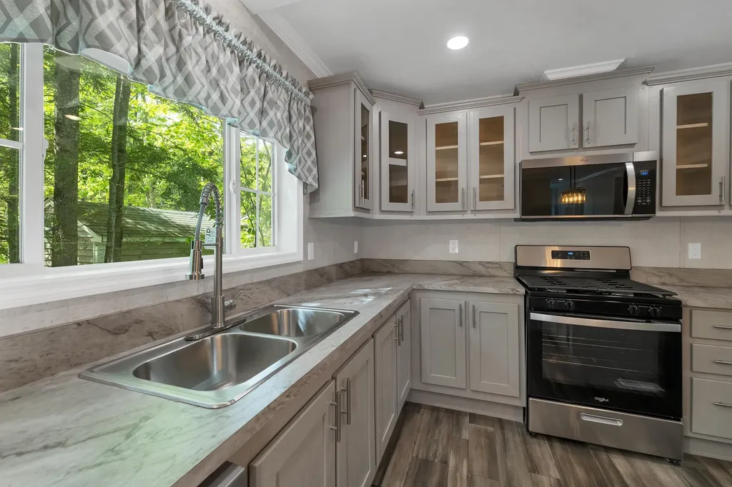 7 Shady Lane Tuftonboro NH 03853