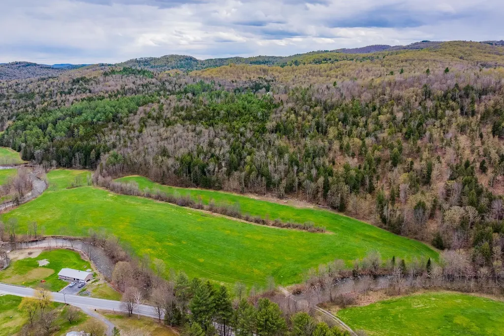 0 Vermont 25 Route Topsham VT 05086