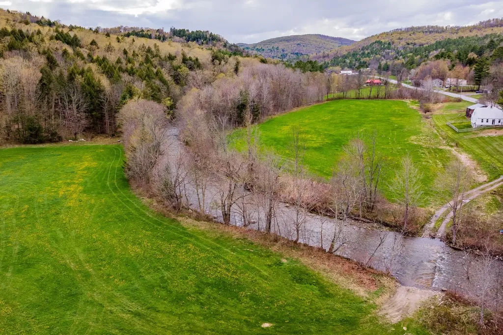 0 Vermont 25 Route Topsham VT 05086