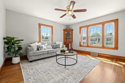 39 Lovewell Street Nashua NH 03060