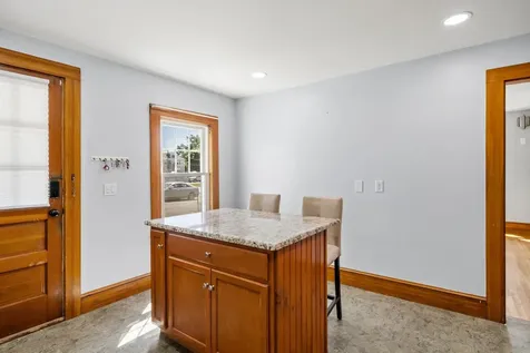 39 Lovewell Street Nashua NH 03060