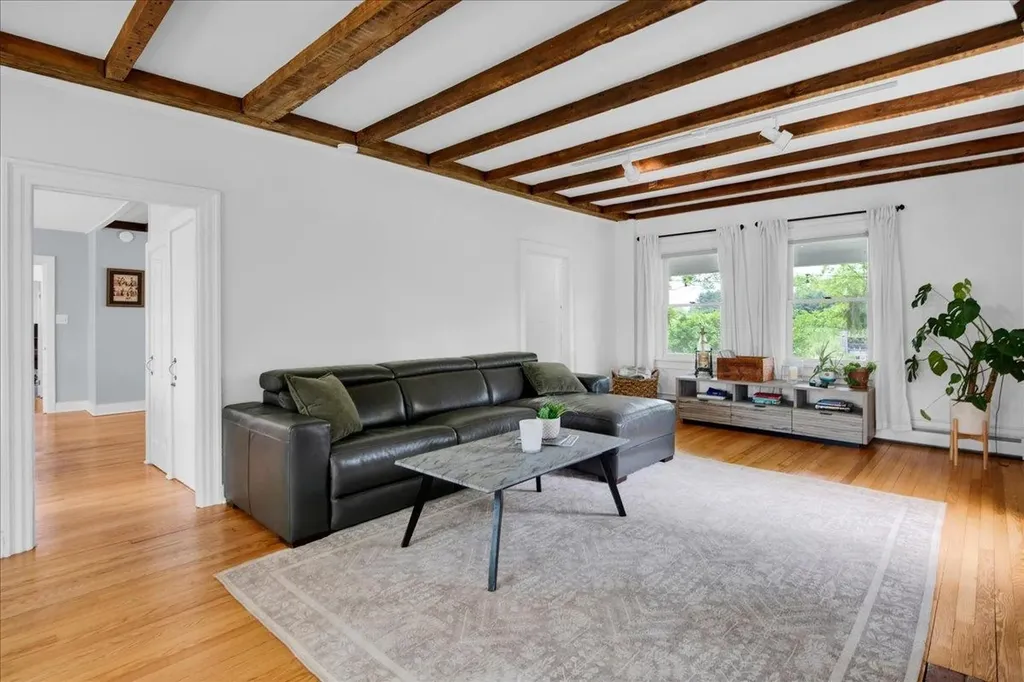 1721 Dorset Street South Burlington VT 05403