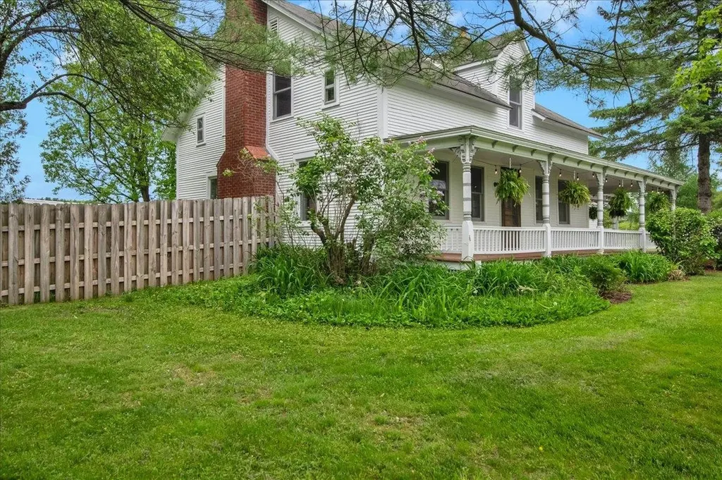 1721 Dorset Street South Burlington VT 05403