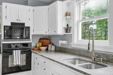 1721 Dorset Street South Burlington VT 05403