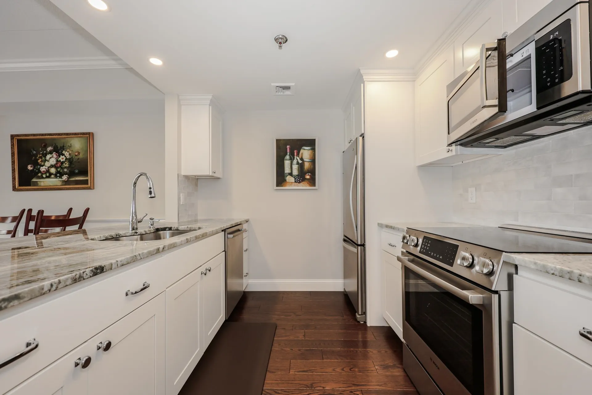10 Mountain Laurels Drive Nashua NH 03062
