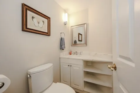 10 Mountain Laurels Drive Nashua NH 03062