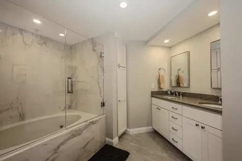 10 Mountain Laurels Drive Nashua NH 03062