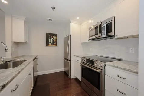 10 Mountain Laurels Drive Nashua NH 03062