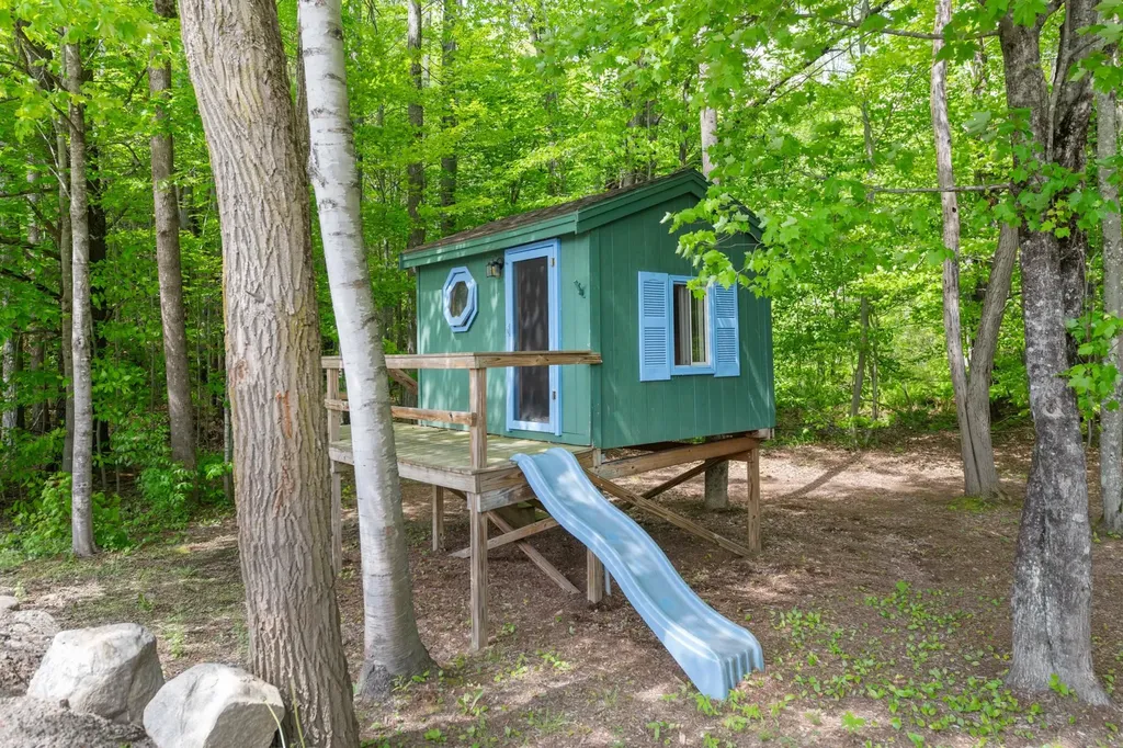164 Barron Road Bristol NH 03222