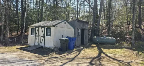 6 Sheridan Drive Londonderry NH 03053