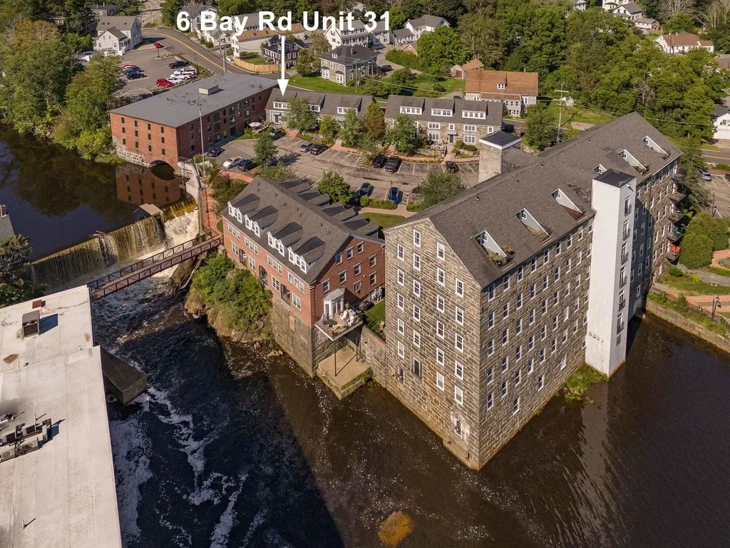 6 Bay Road Newmarket NH 03857