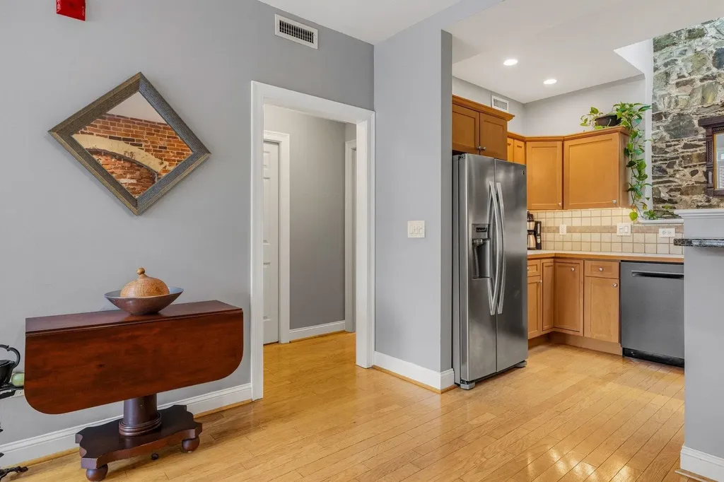 6 Bay Road Newmarket NH 03857