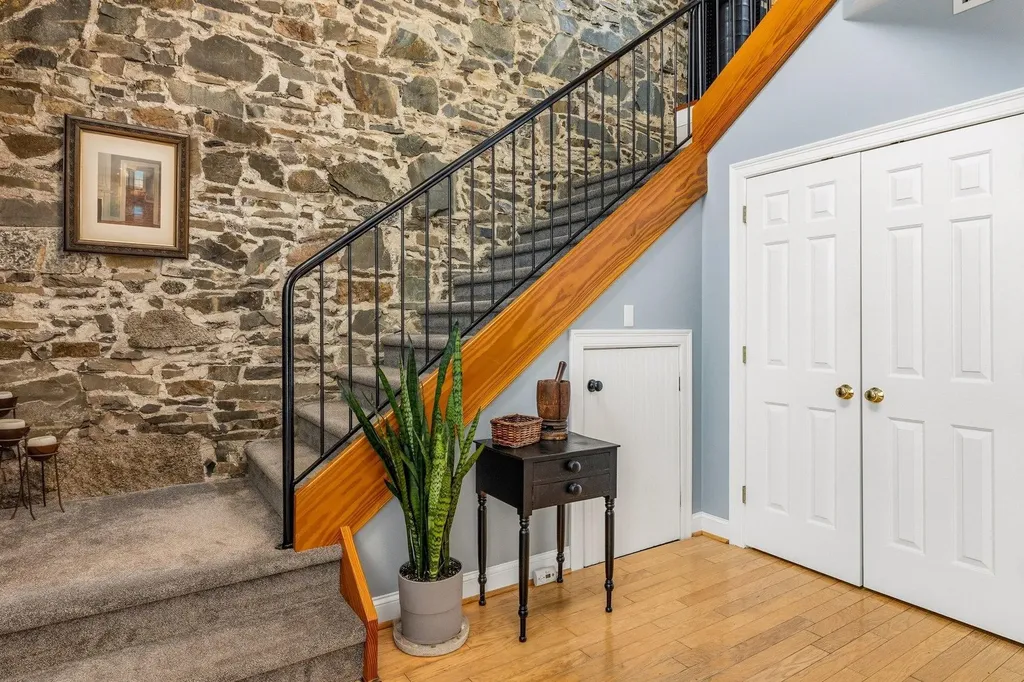6 Bay Road Newmarket NH 03857