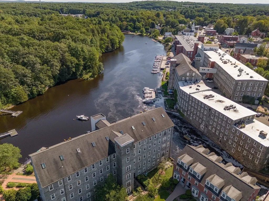 6 Bay Road Newmarket NH 03857