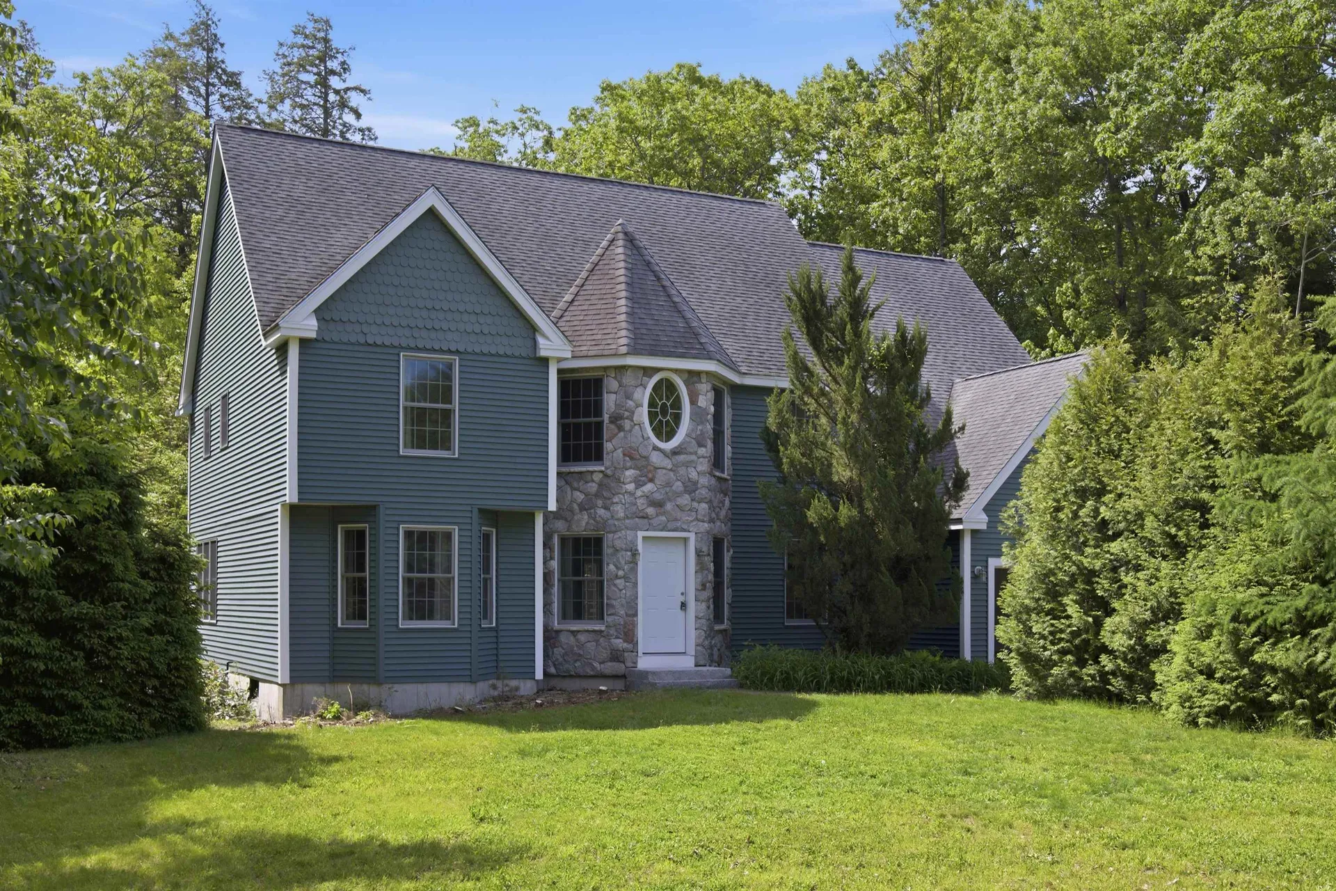 6 Dunnmoore Drive Bow NH 03304