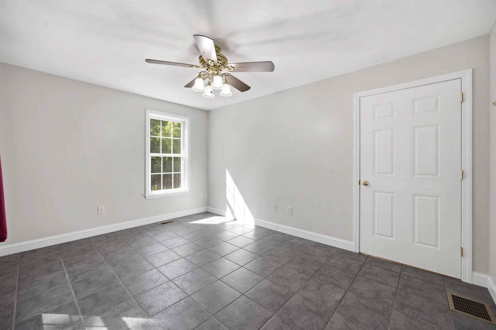 6 Dunnmoore Drive Bow NH 03304