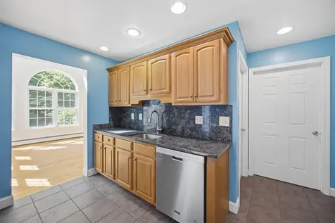6 Dunnmoore Drive Bow NH 03304