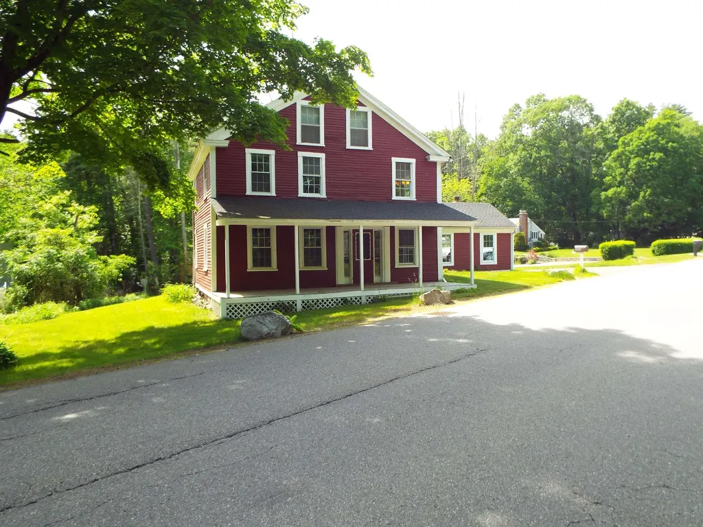 93 Gulf Road Derry NH 03038