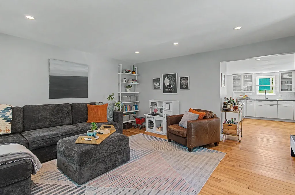 10 Rumsey Lane Burlington VT 05408