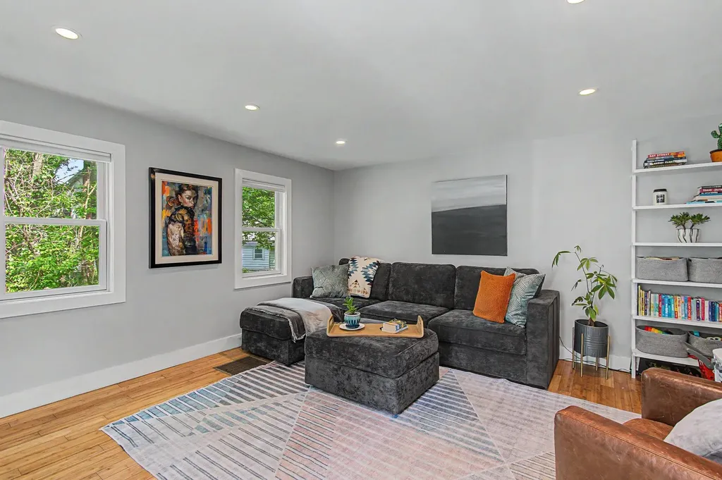 10 Rumsey Lane Burlington VT 05408