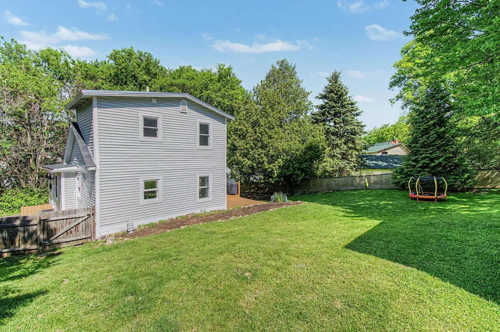 10 Rumsey Lane Burlington VT 05408
