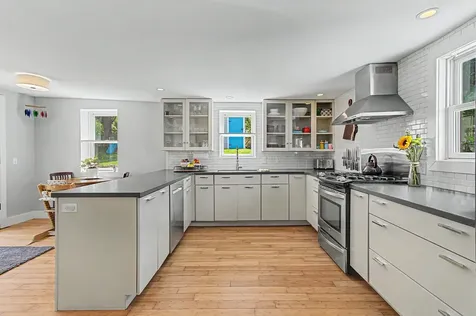 10 Rumsey Lane Burlington VT 05408