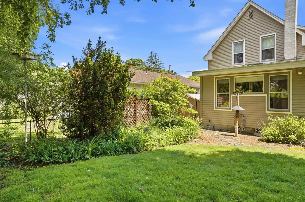 118 Highland Park Avenue Manchester NH 03109