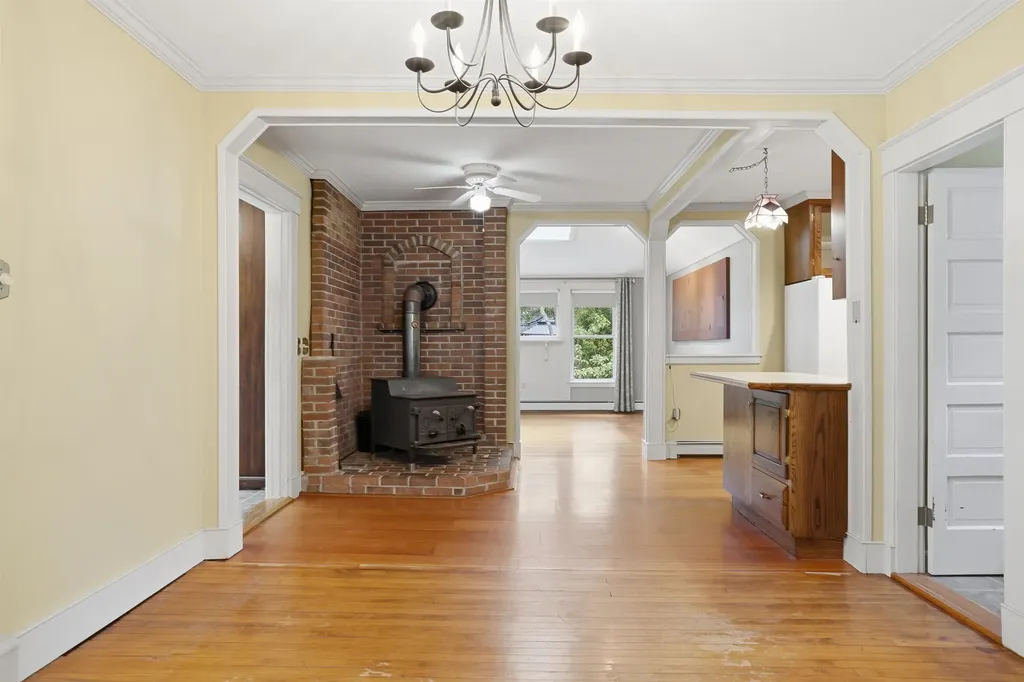 118 Highland Park Avenue Manchester NH 03109