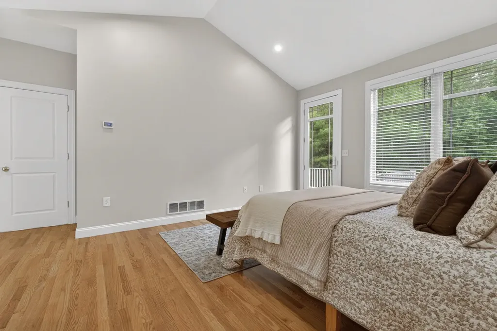 14 Mountain Village Road Windham NH 03087