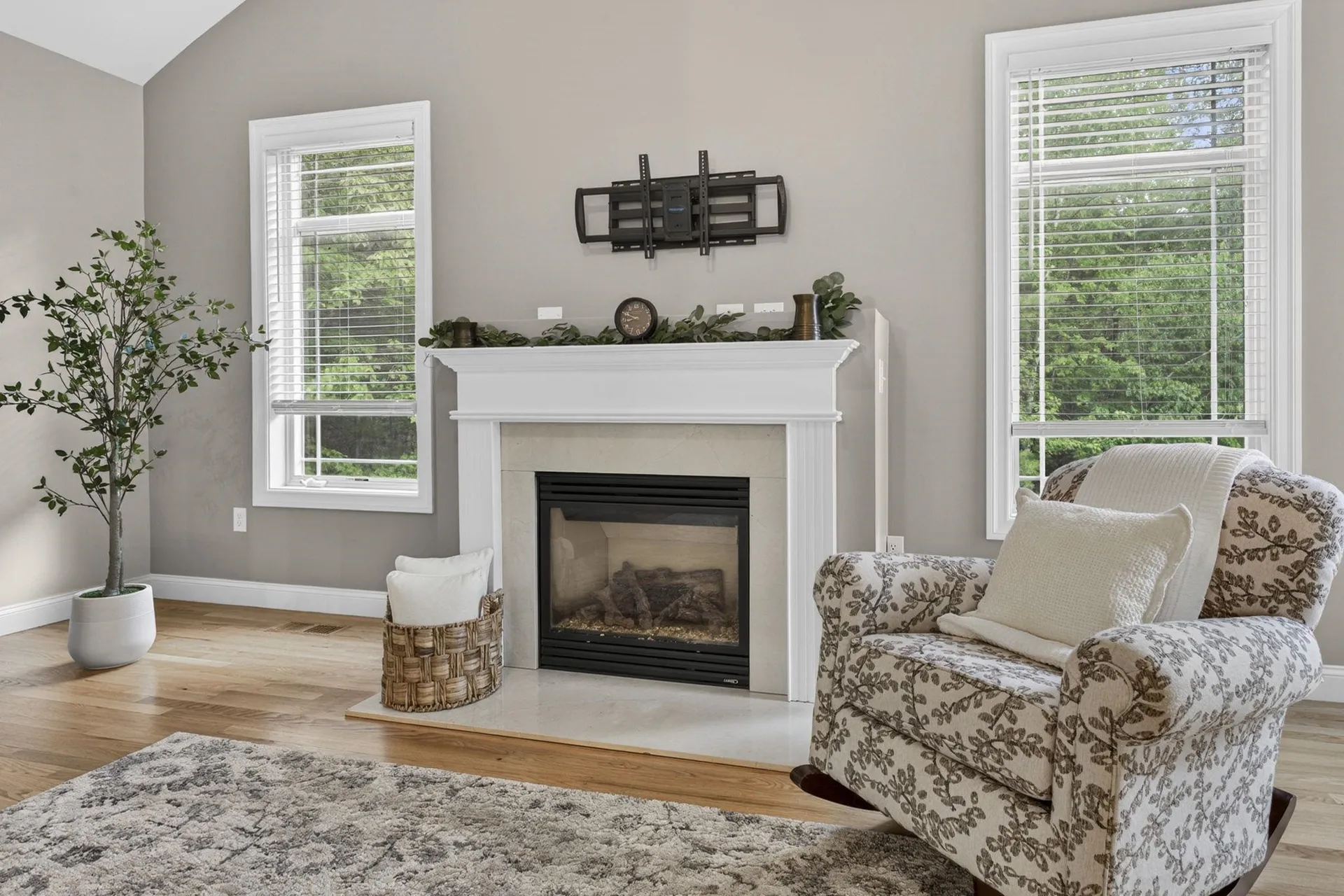 14 Mountain Village Road Windham NH 03087