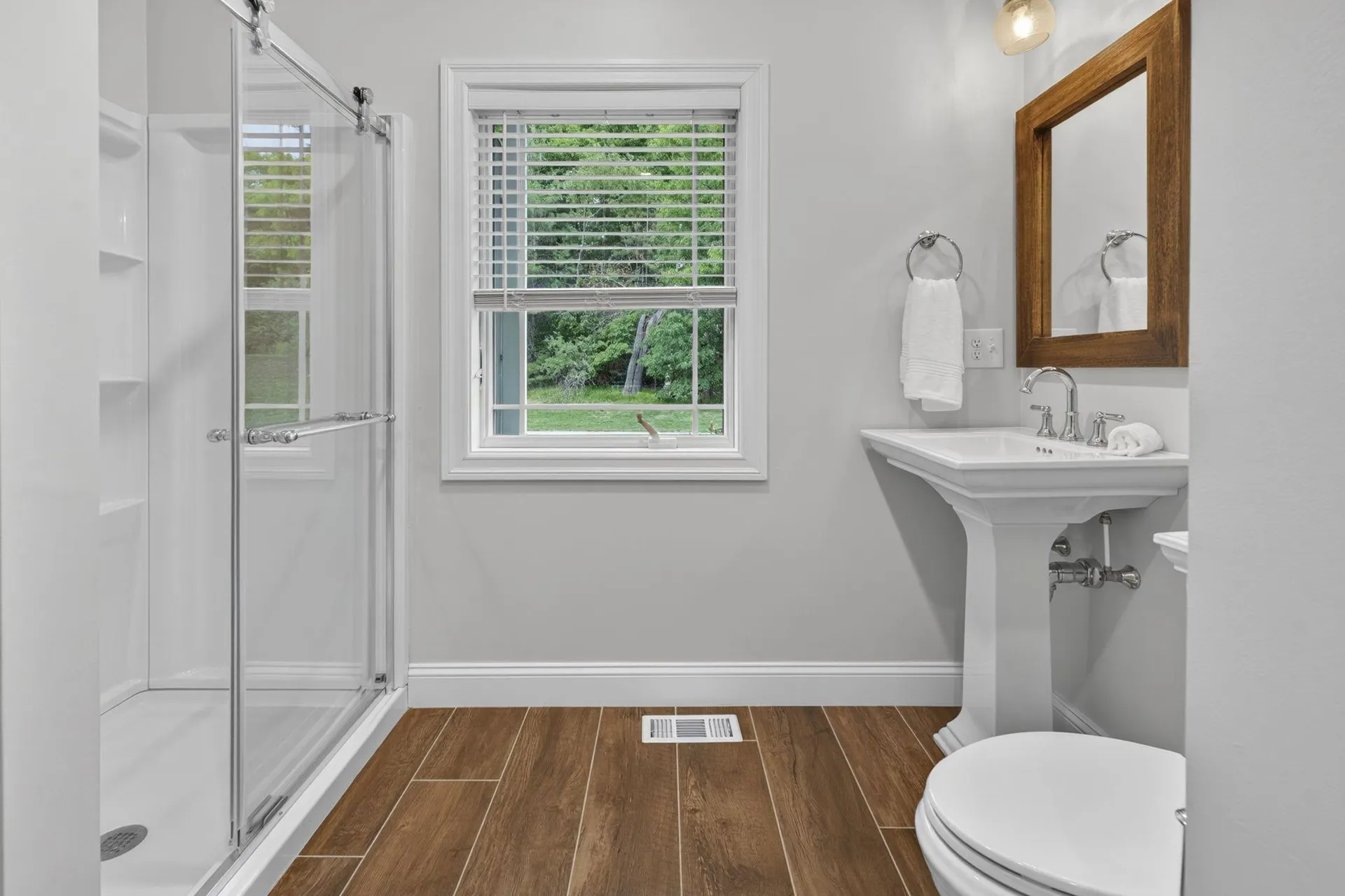 14 Mountain Village Road Windham NH 03087