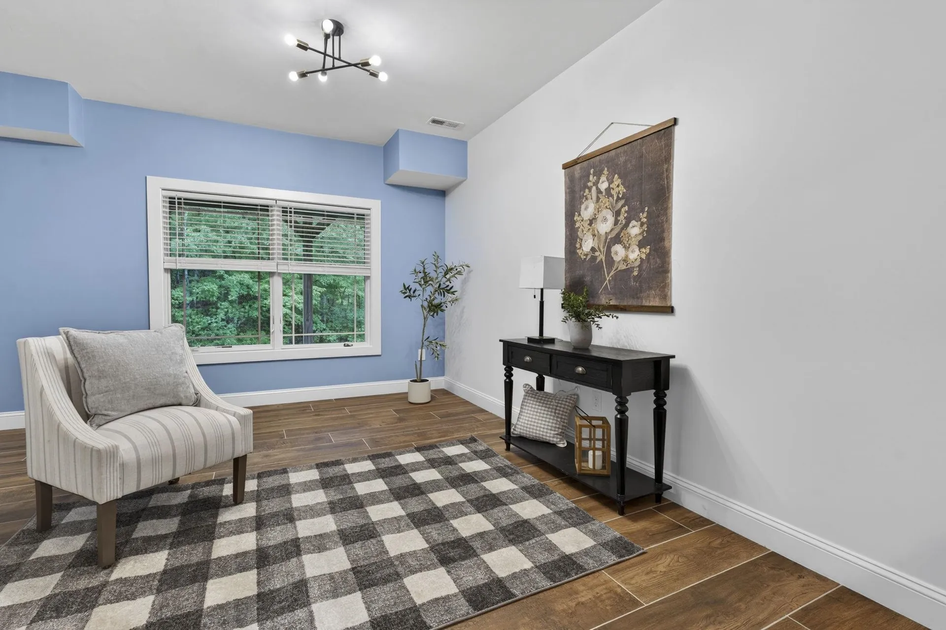 14 Mountain Village Road Windham NH 03087