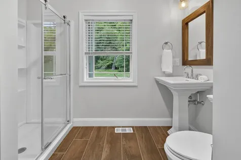 14 Mountain Village Road Windham NH 03087