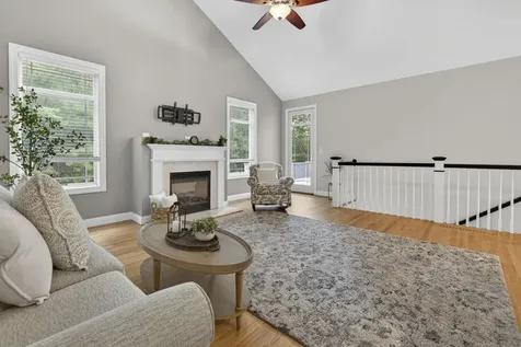 14 Mountain Village Road Windham NH 03087