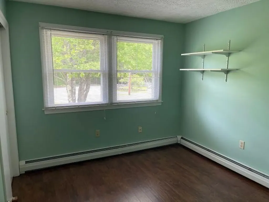 28 Westwood Drive Henniker NH 03242
