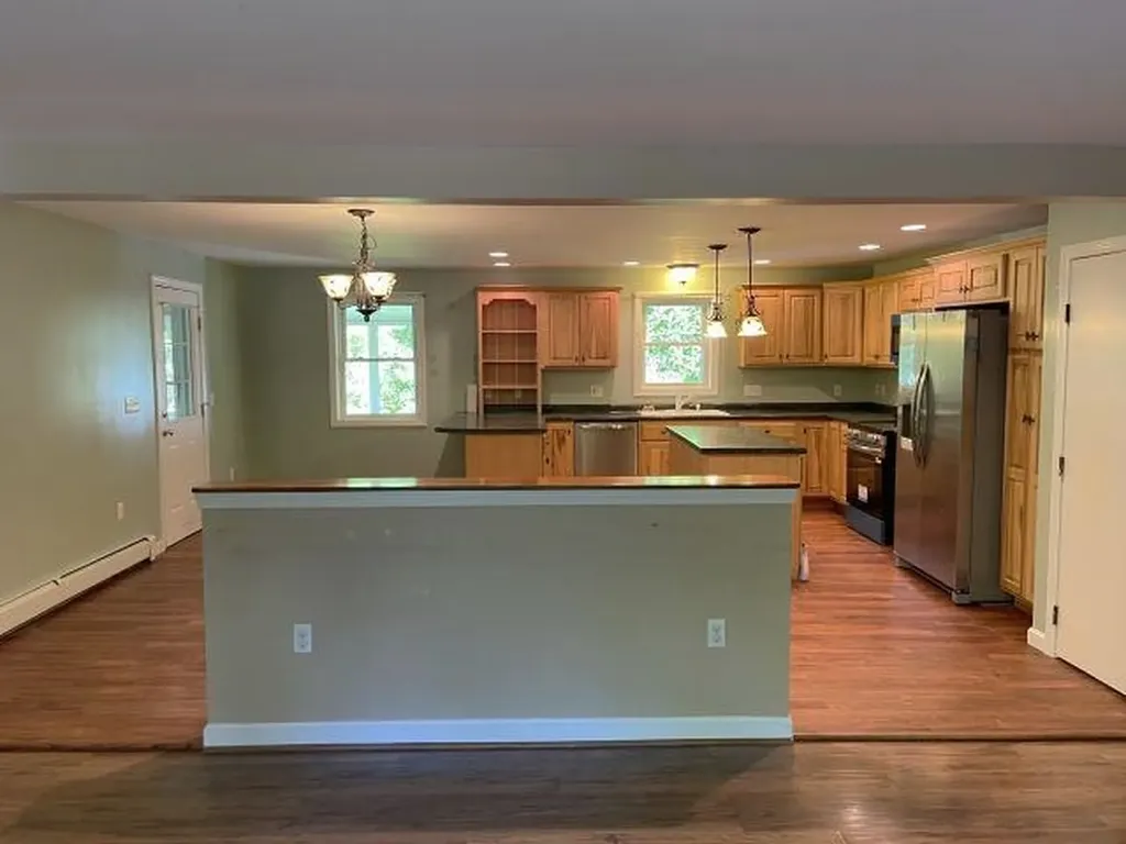 28 Westwood Drive Henniker NH 03242