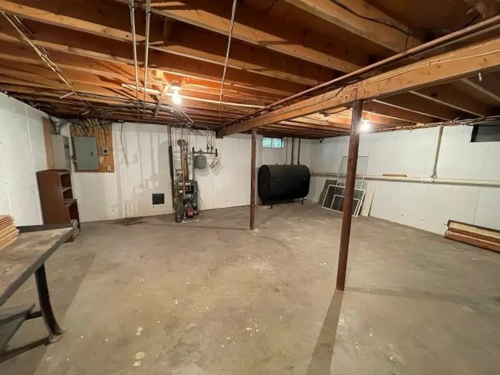 28 Westwood Drive Henniker NH 03242