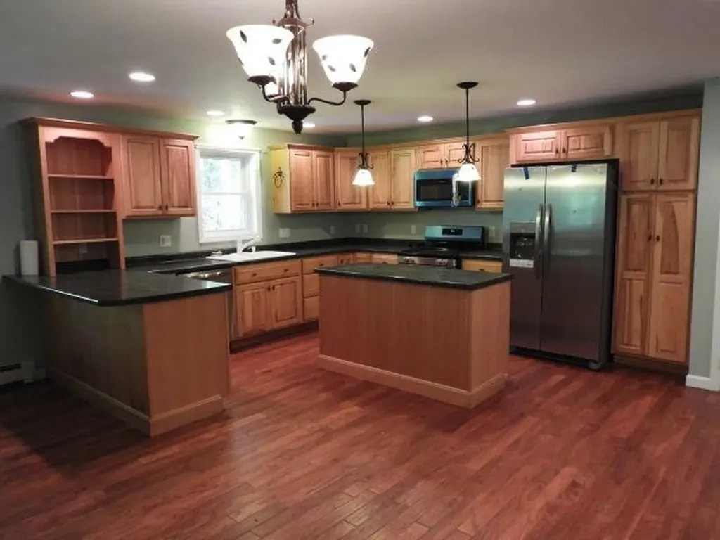 28 Westwood Drive Henniker NH 03242