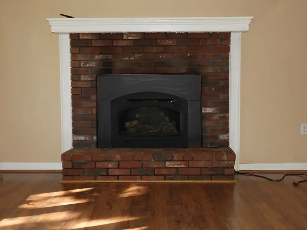 28 Westwood Drive Henniker NH 03242