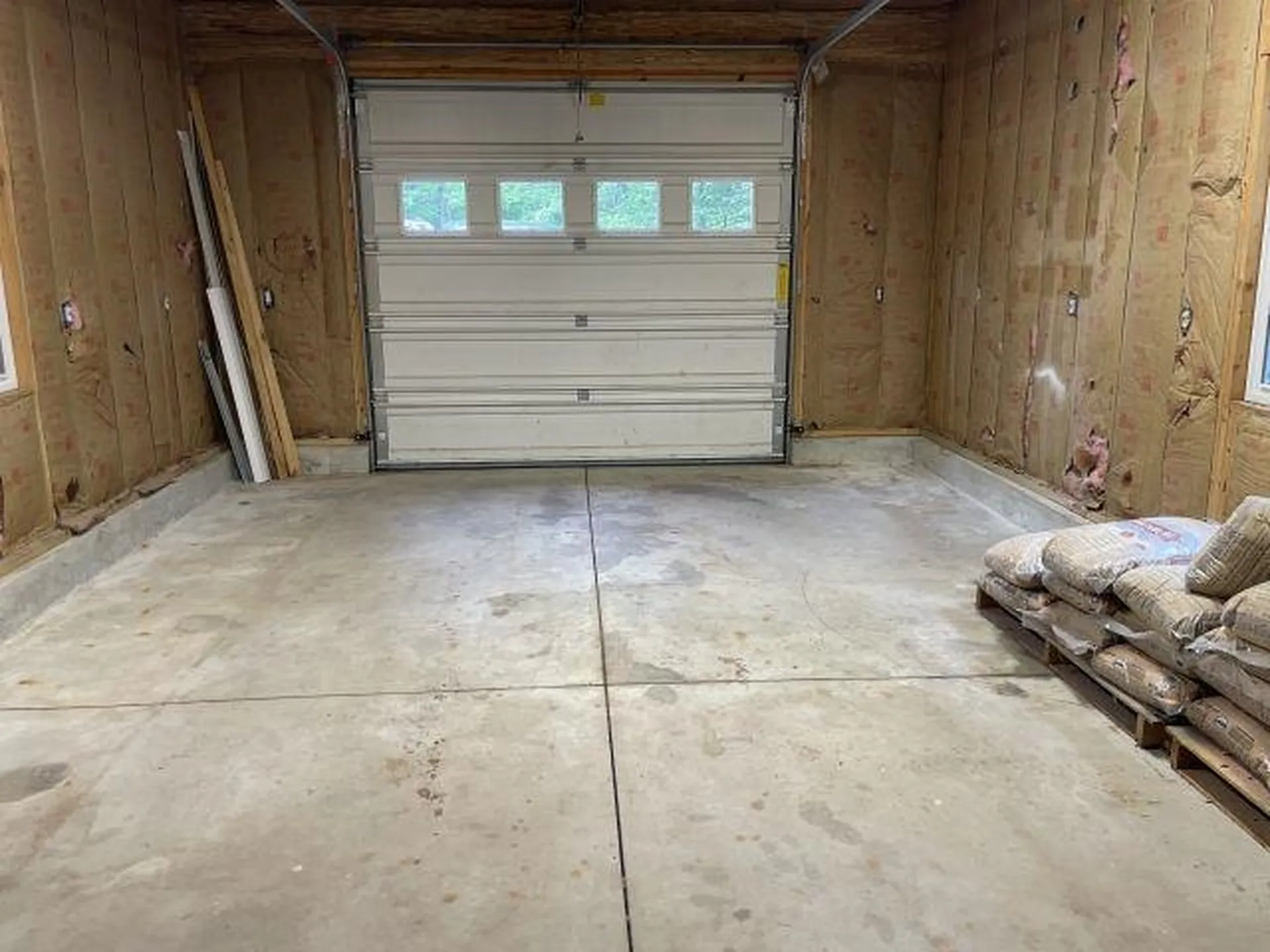28 Westwood Drive Henniker NH 03242