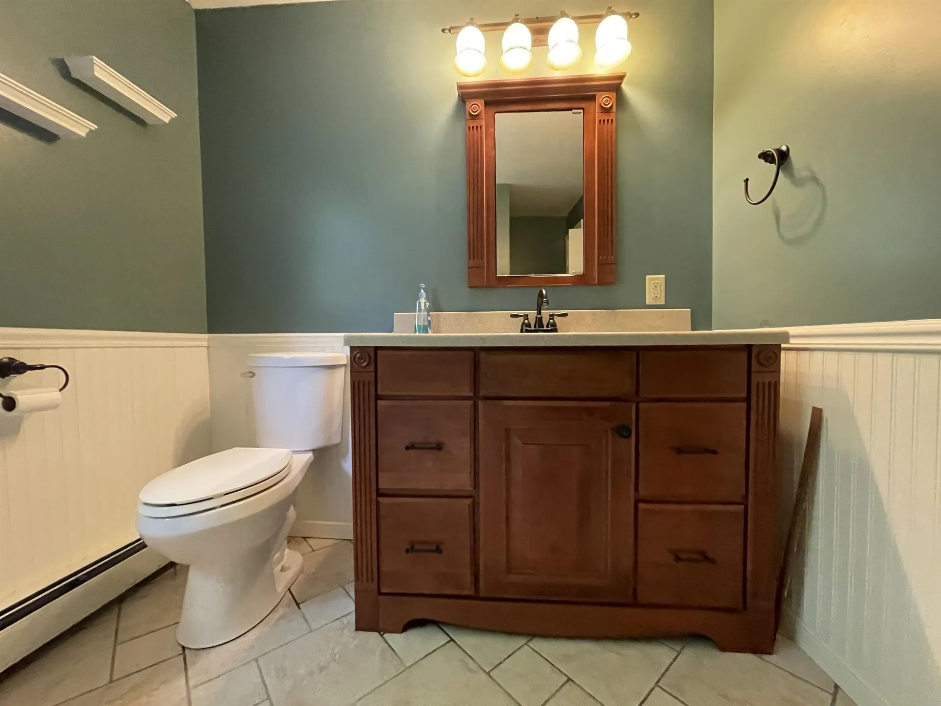 28 Westwood Drive Henniker NH 03242