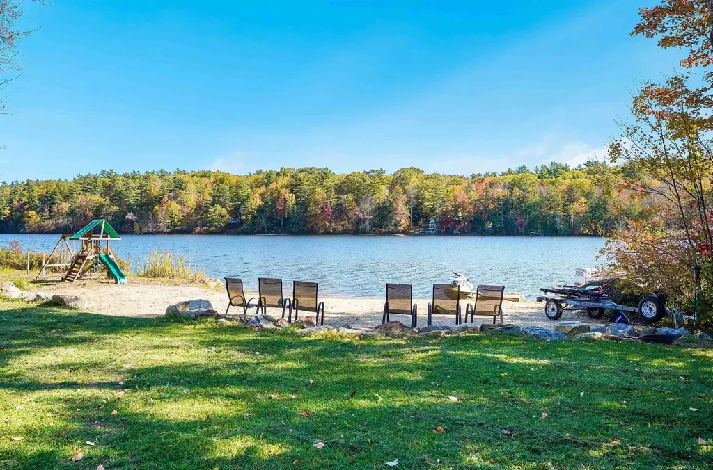 110 Red Gate Lane Rindge NH 03461