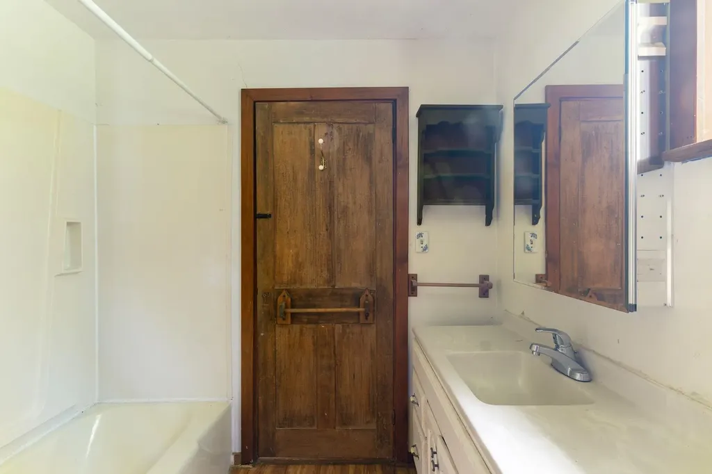 1102 Route 100 Wardsboro VT 05355