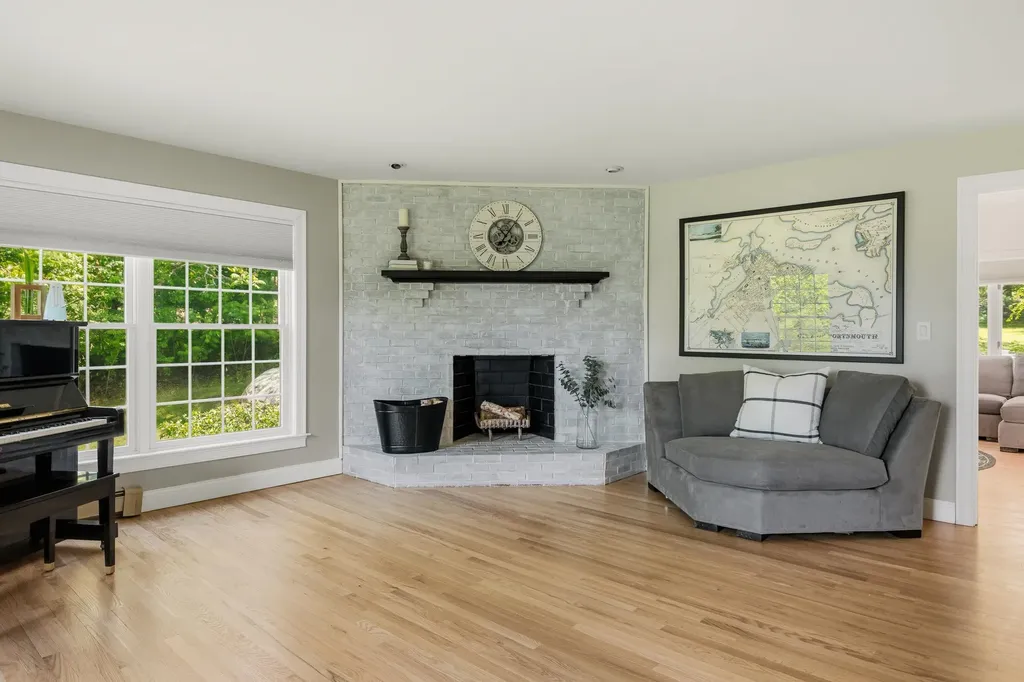 108 Tidewater Farm Road Stratham NH 03885